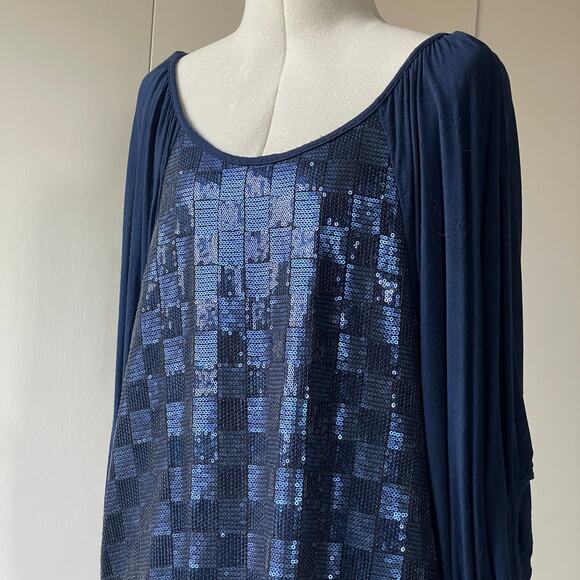 Vava Sequins Glitter Fun Top bat sleeve top in Navy for Spring, Made in USA, XS - Picture 2 of 5
